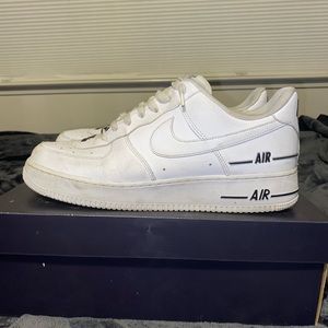 Nike Air Force 1 LV8 3